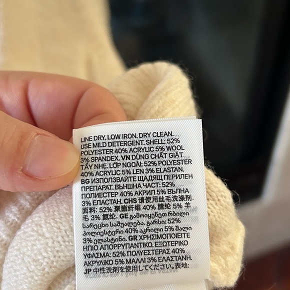 H&M Sweater - Picture 4 of 5